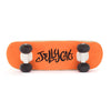 eres un skater, aca tu peluche favortio de Jellycat. Un skate para siempre en blanca y augusto vista por abajo