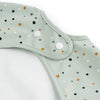 Done by Deer Babero con bolsillo y mangas - Puntos Verde