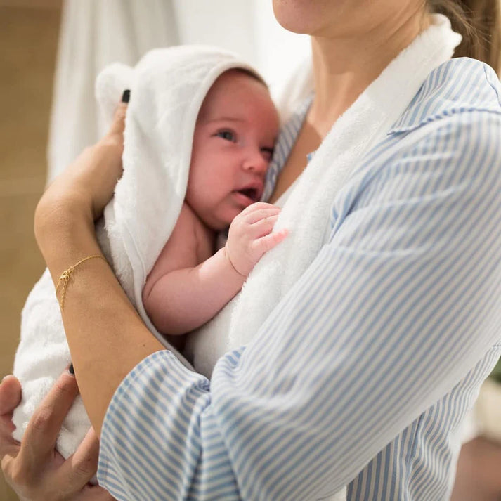 Toalla delantal de bambú Kosleeping en color blanco