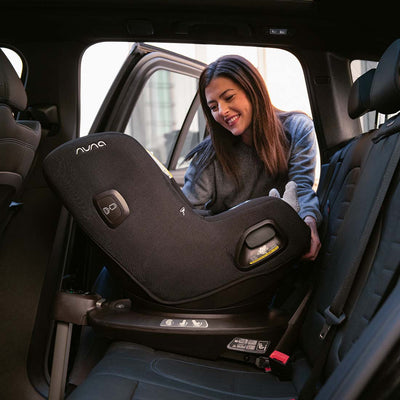 Nuna Silla de Auto Convertible PRUU™ - Caviar