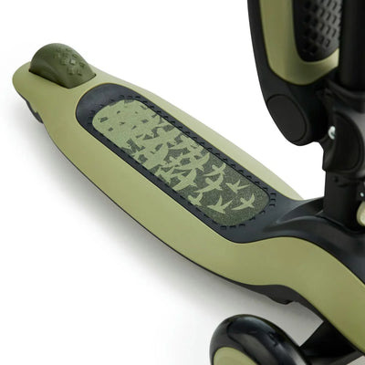 Altura del asiento desde el suelo 24,5 cm.