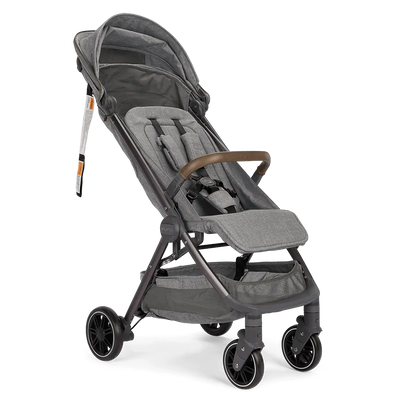 Coche Compacto marca Nuna model TRVL gris