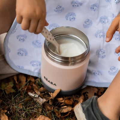 Sin transferir sabor ni olor, es la alternativa perfecta para alimentar al bebé cuando está fuera de casa. Sólido y hermético, es fácilmente transportable.