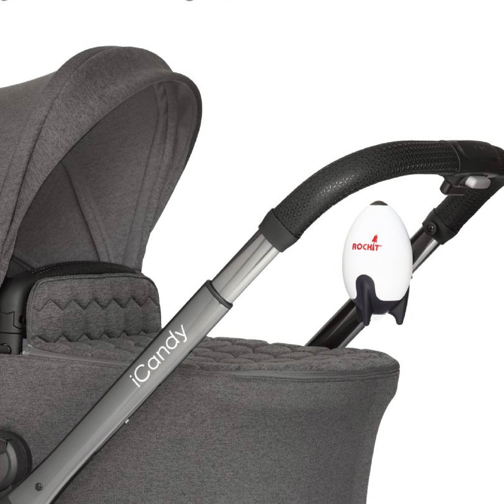 Mecedor en forma de cohete portátil de la marca Rockit para anclar al coche de tu bebé. Recargable con USB. Un verdadero descanso tanto para los papás como para nuestros bebés. Mejora el sueño de tu bebé. Un sueño seguro, tranquilo y profundo. Un sueño reponedor con este mecedor disponible en blanca y augusto.